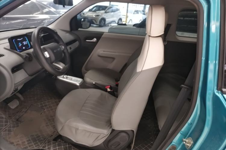 Used CHANGAN NEVO Lumin 2022 155 km – Refreshingly Sweet Edition Left Front Seat