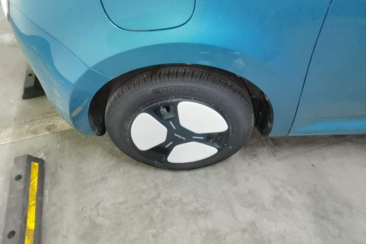 Used CHANGAN NEVO Lumin 2022 210km Sweet Edition Left Front Wheel Hub