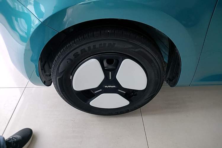 Used CHANGAN NEVO Lumin 2022 210km Sweet Edition Left Front Wheel Hub