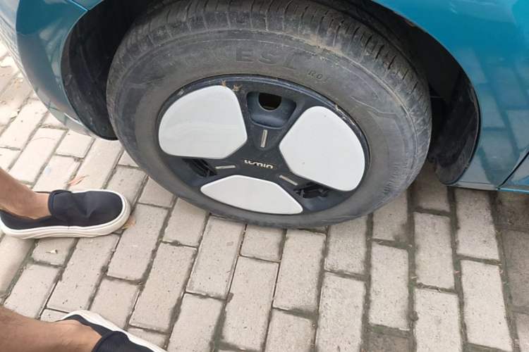 Used CHANGAN NEVO Lumin 2022 210km Sweet Edition Left Front Wheel Hub