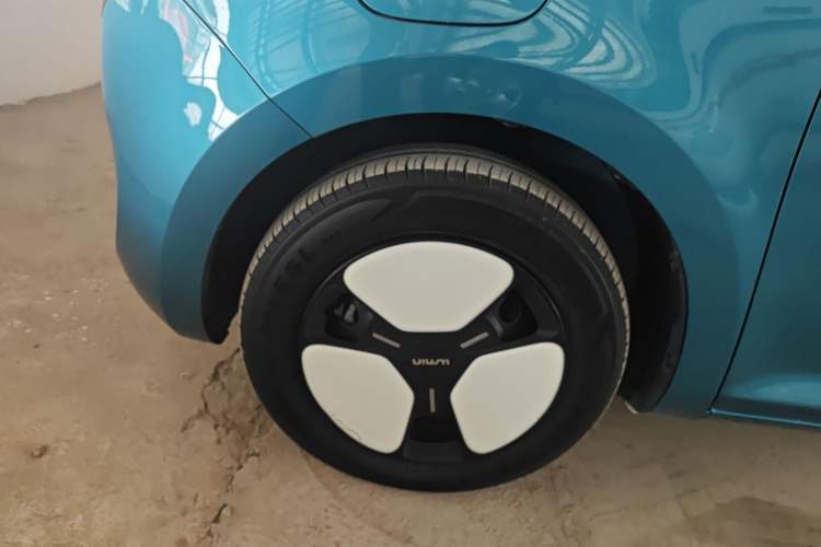 Used CHANGAN NEVO Lumin 2022 210km Sweet Edition Left Front Wheel Hub