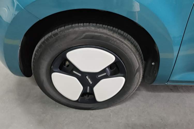 Used CHANGAN NEVO Lumin 2022 210km Sweet Edition Left Front Wheel Hub