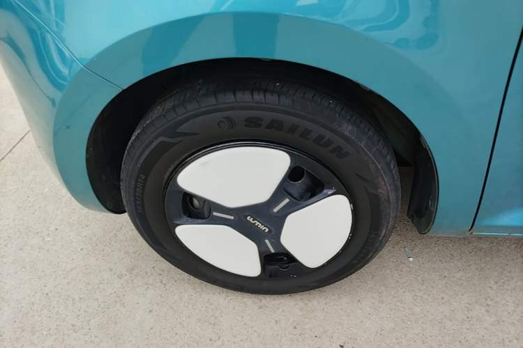 Used CHANGAN NEVO Lumin 2022 210km Sweet Edition Left Front Wheel Hub