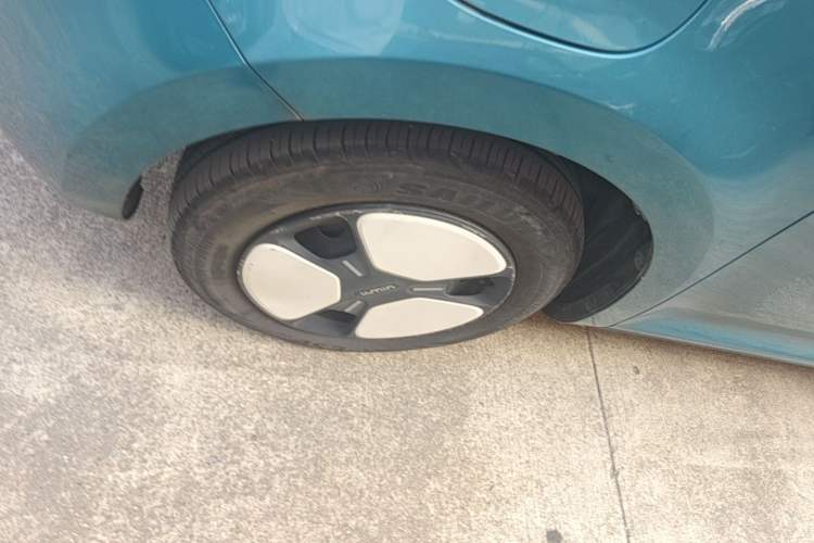 Used CHANGAN NEVO Lumin 2022 210km Sweet Edition Left Front Wheel Hub