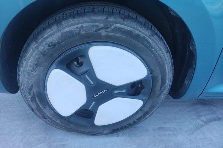 Used CHANGAN NEVO Lumin 2022 210km Sweet Edition Left Front Wheel Hub