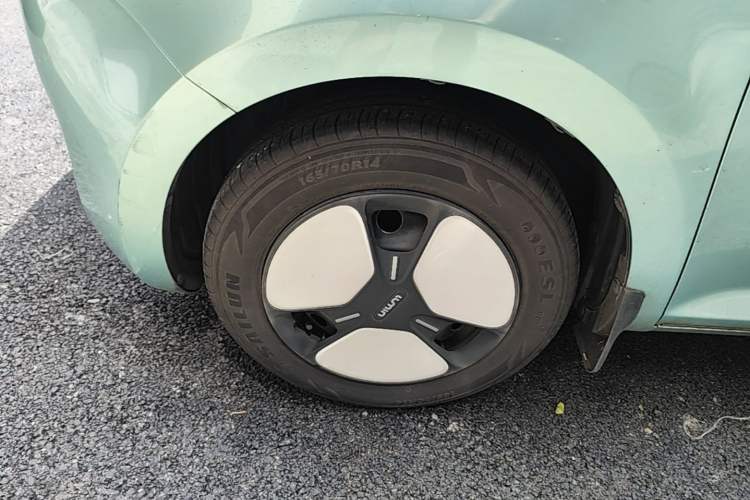 Used CHANGAN NEVO Lumin 2022 210km Sweet Edition Left Front Wheel Hub
