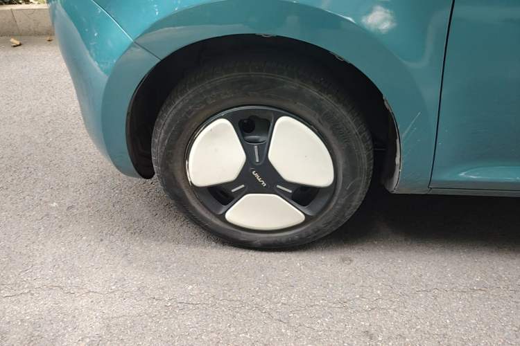 Used CHANGAN NEVO Lumin 2022 301km Honey-Sweet Version Left Front Wheel Hub