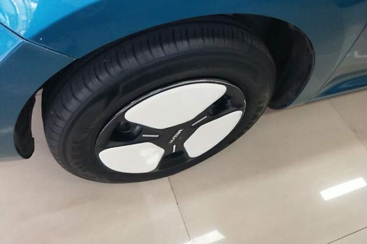 Used CHANGAN NEVO Lumin 2022 210km Sweet Edition Left Front Wheel Hub