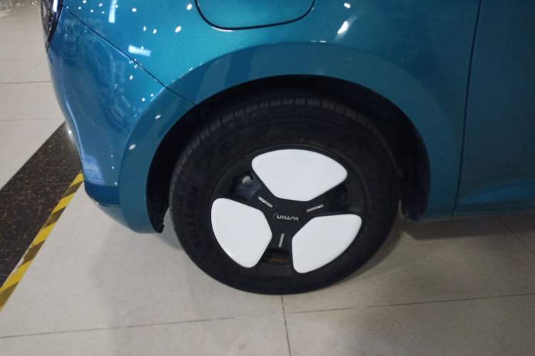 Used CHANGAN NEVO Lumin 2022 210km Sweet Edition Left Front Wheel Hub