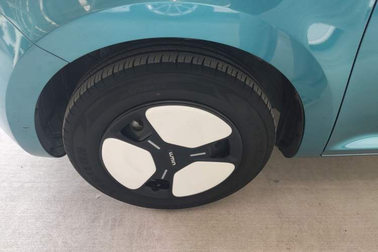 Used CHANGAN NEVO Lumin 2022 210km Sweet Edition Left Front Wheel Hub