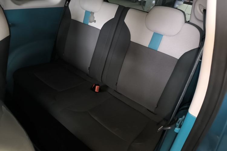 Used CHANGAN NEVO Lumin 2022 155 km – Refreshingly Sweet Edition Left Rear Seat