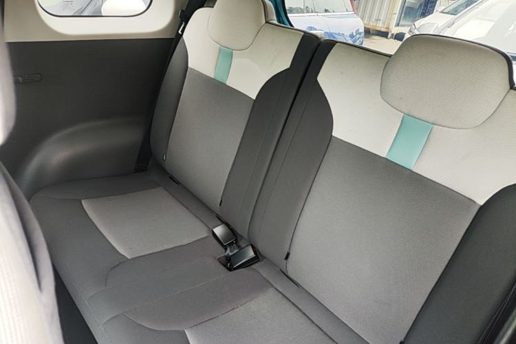 Used CHANGAN NEVO Lumin 2022 155 km – Refreshingly Sweet Edition Left Rear Seat