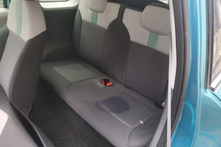 Used CHANGAN NEVO Lumin 2022 155 km – Refreshingly Sweet Edition Left Rear Seat