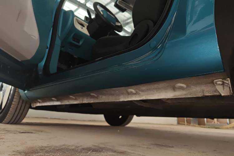Used CHANGAN NEVO Lumin 2022 210km Sweet Edition Left Side Sill
