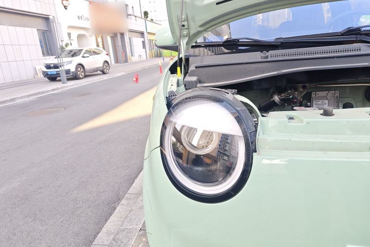 Used CHANGAN NEVO Lumin 2022 155 km – Refreshingly Sweet Edition Right Front Headlight