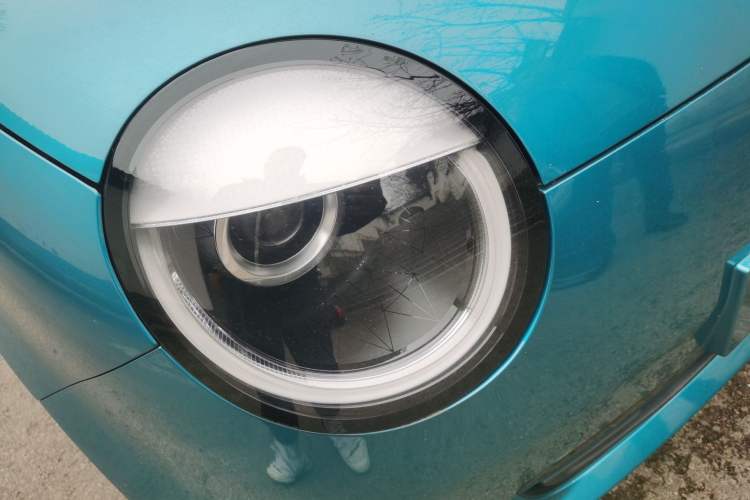 Used CHANGAN NEVO Lumin 2022 155 km – Refreshingly Sweet Edition Right Front Headlight