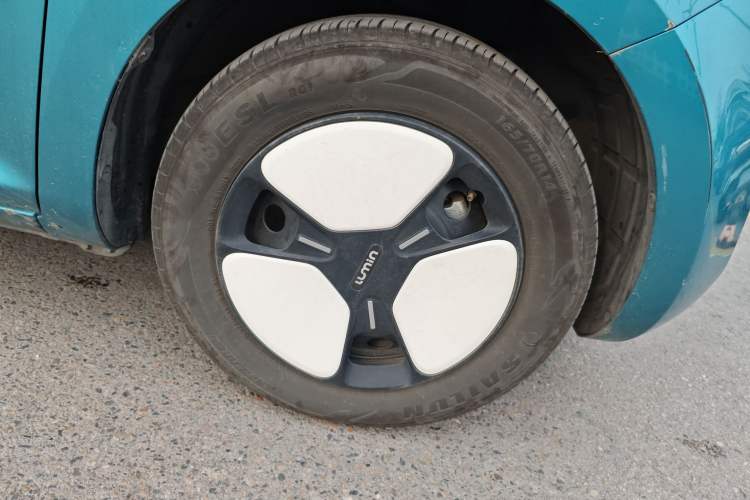 Used CHANGAN NEVO Lumin 2022 155 km – Refreshingly Sweet Edition Right Front Wheel Hub