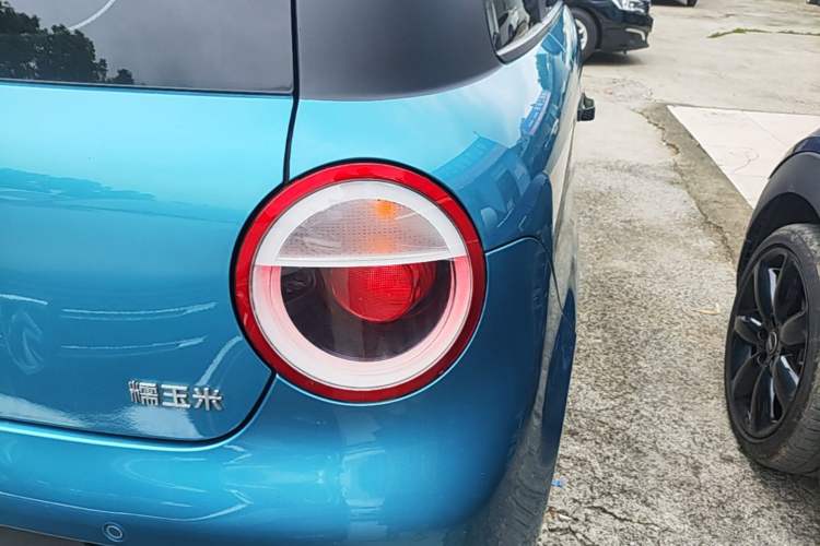 Used CHANGAN NEVO Lumin 2022 155 km – Refreshingly Sweet Edition Right Rear Taillight