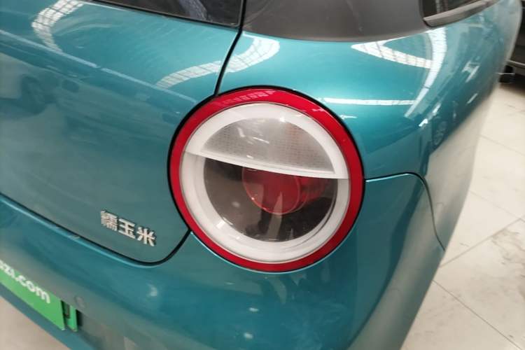 Used CHANGAN NEVO Lumin 2022 155 km – Refreshingly Sweet Edition Right Rear Taillight