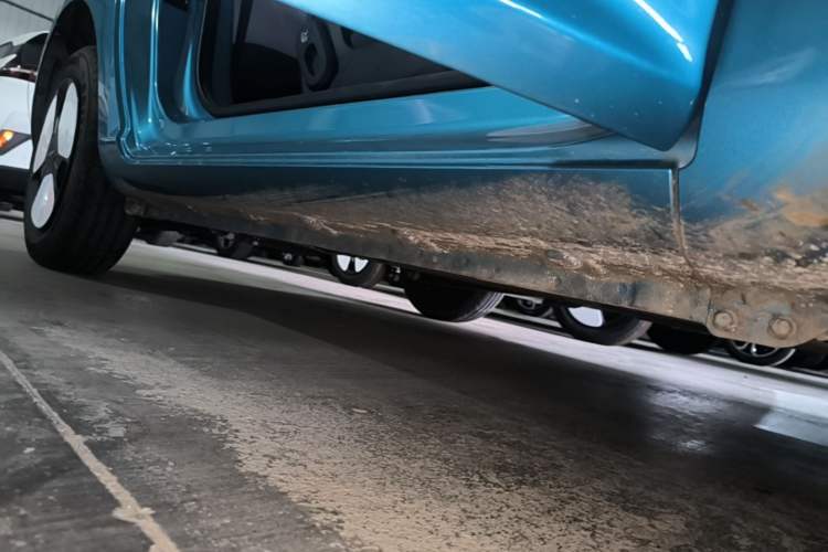 Used CHANGAN NEVO Lumin 2022 155 km – Refreshingly Sweet Edition Right Side Sill