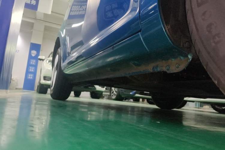 Used CHANGAN NEVO Lumin 2022 155 km – Refreshingly Sweet Edition Right Side Sill
