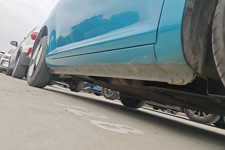 Used CHANGAN NEVO Lumin 2022 210km Sweet Edition Right Side Sill