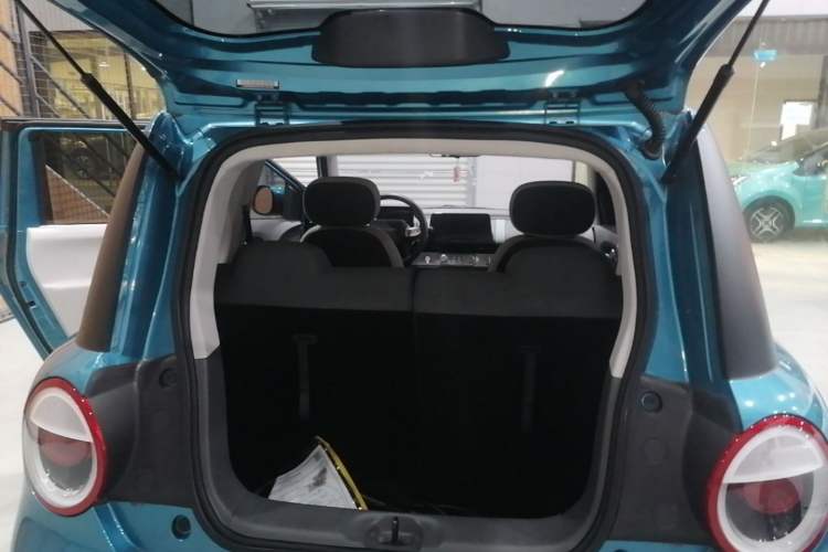 Used CHANGAN NEVO Lumin 2022 210km Sweet Edition Trunk