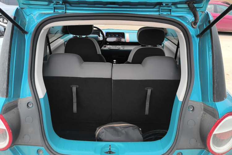 Used CHANGAN NEVO Lumin 2022 210km Sweet Edition Trunk