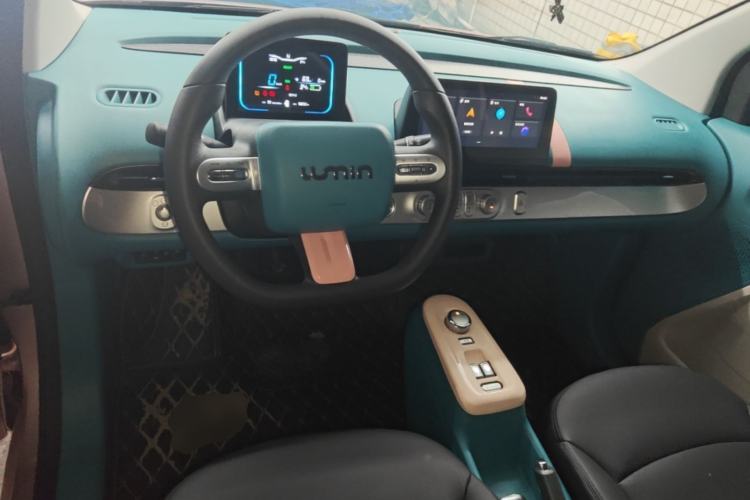 Used CHANGAN NEVO Lumin 2022 210km Sweet Edition Center Console