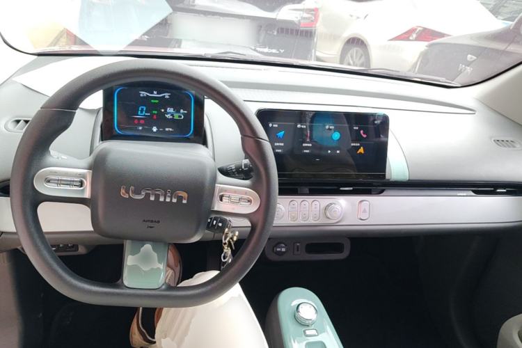Used CHANGAN NEVO Lumin 2022 155 km – Refreshingly Sweet Edition Center Console