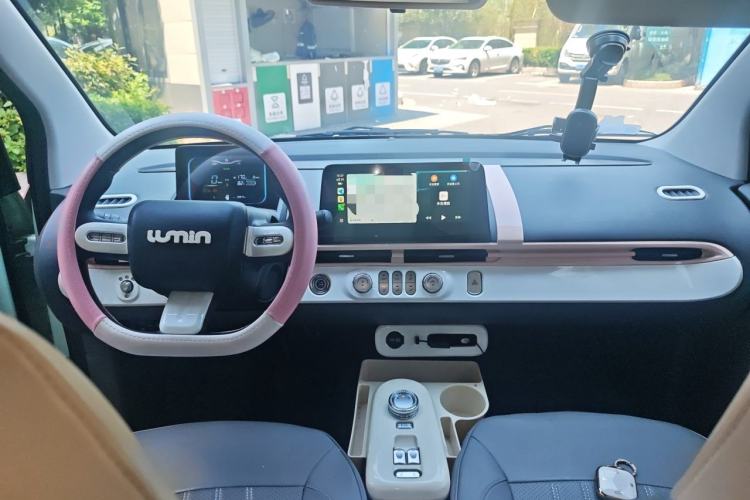 Used CHANGAN NEVO Lumin 2022 210km Sweet Edition Center Console