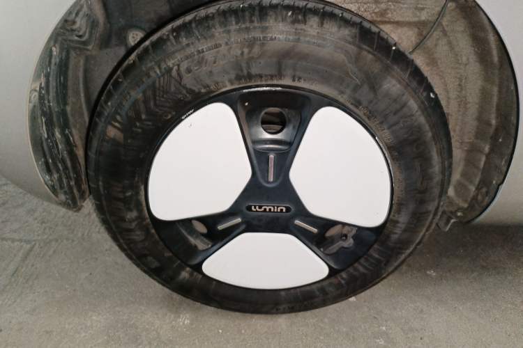 Used CHANGAN NEVO Lumin 2022 210km Sweet Edition Exterior 3
