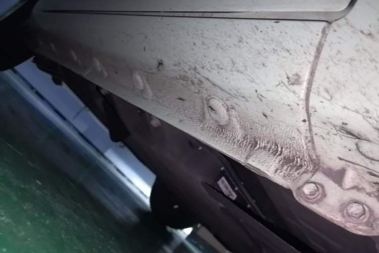 Used CHANGAN NEVO Lumin 2022 210km Sweet Edition Chassis Front Right