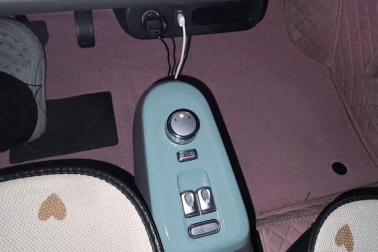 Used CHANGAN NEVO Lumin 2022 210km Sweet Edition Gear Lever