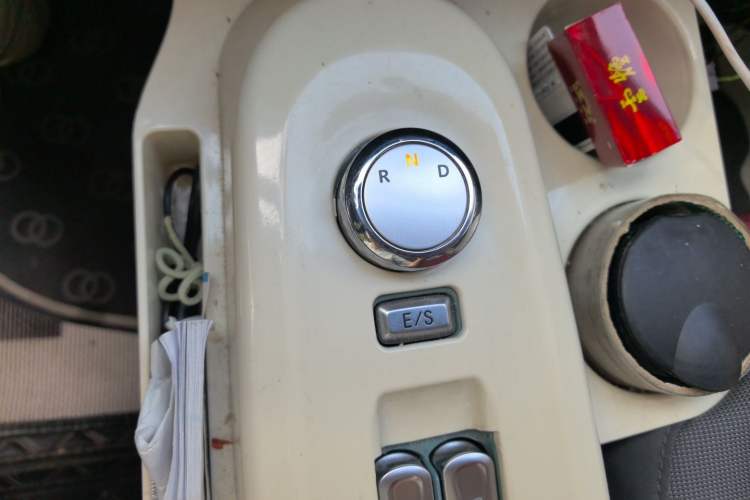 Used CHANGAN NEVO Lumin 2022 210km Sweet Edition Gear Lever