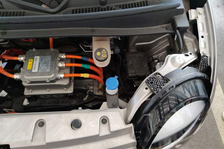 Used CHANGAN NEVO Lumin 2022 210km Sweet Edition Engine Bay Left
