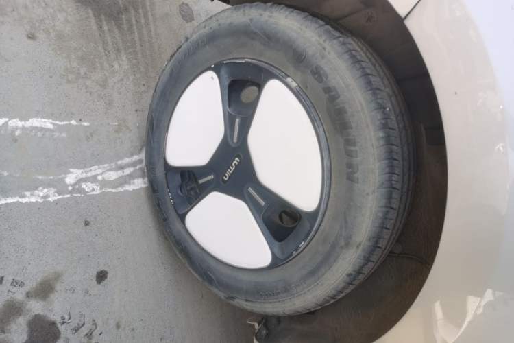 Used CHANGAN NEVO Lumin 2022 210km Sweet Edition Exterior 8
