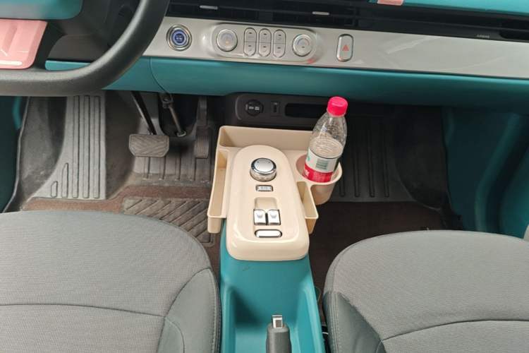 Used CHANGAN NEVO Lumin 2022 210km Sweet Edition Gear Lever