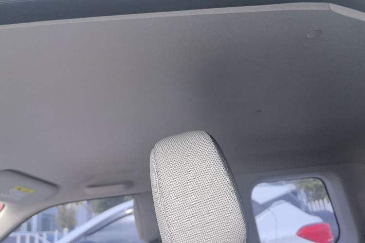Used CHANGAN NEVO Lumin 2022 301km Honey-Sweet Version Headliner
