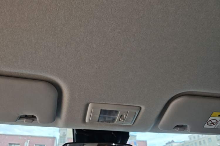 Used CHANGAN NEVO Lumin 2022 155 km – Refreshingly Sweet Edition Headliner