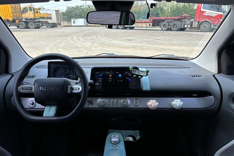 Used CHANGAN NEVO Lumin 2022 301km Honey-Sweet Version Interior 13