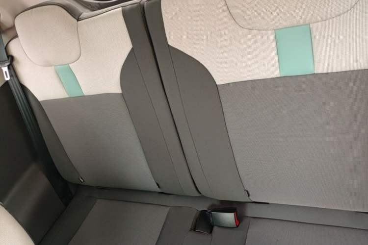 Used CHANGAN NEVO Lumin 2022 155 km – Refreshingly Sweet Edition Left Rear Seat