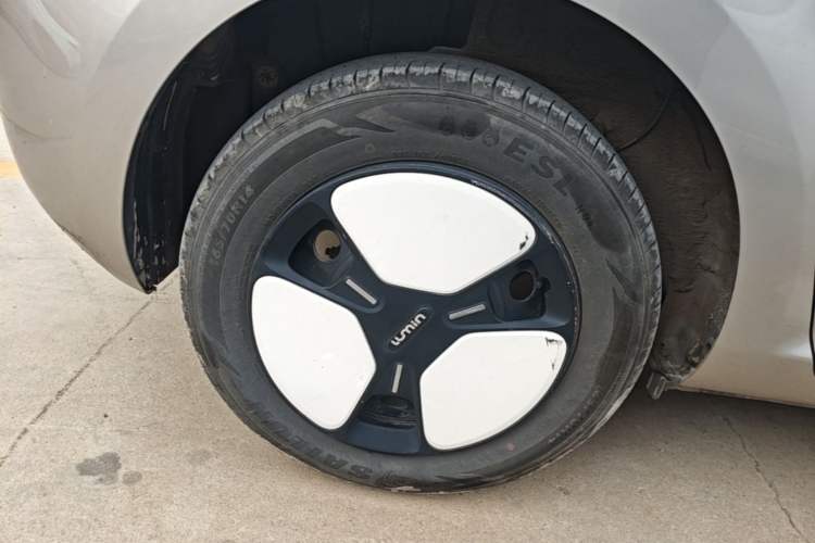 Used CHANGAN NEVO Lumin 2022 155 km – Refreshingly Sweet Edition Right Rear Wheel Hub