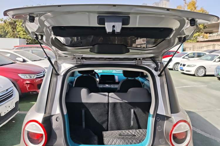 Used CHANGAN NEVO Lumin 2022 210km Sweet Edition Trunk