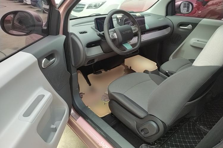 Used CHANGAN NEVO Lumin 2022 155 km – Refreshingly Sweet Edition Driver Seat