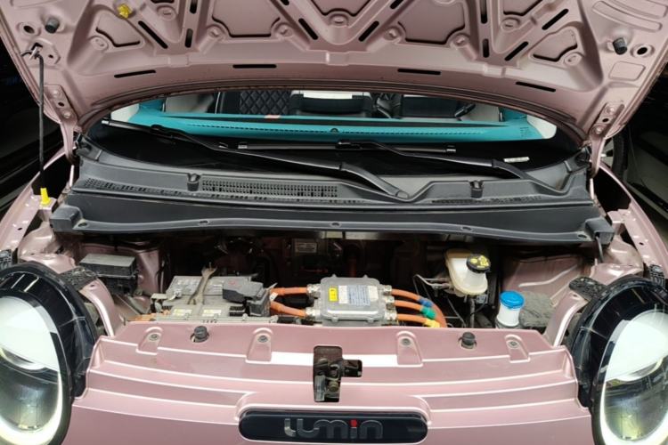 Used CHANGAN NEVO Lumin 2022 301km Honey-Sweet Version Engine Bay