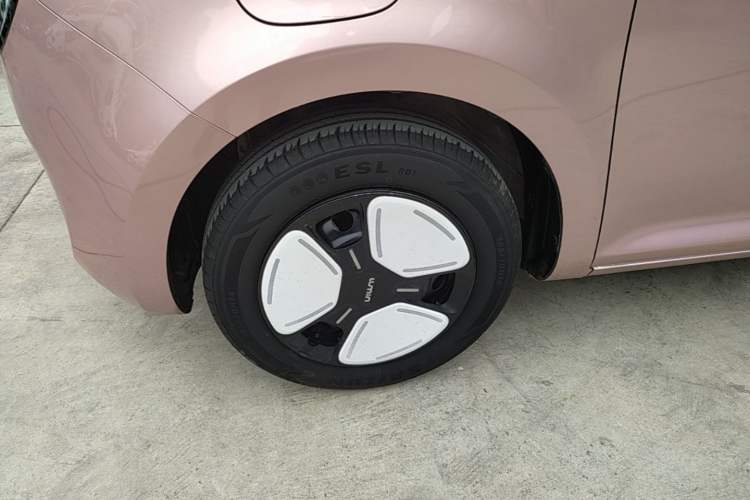 Used CHANGAN NEVO Lumin 2022 155 km – Refreshingly Sweet Edition Exterior 4