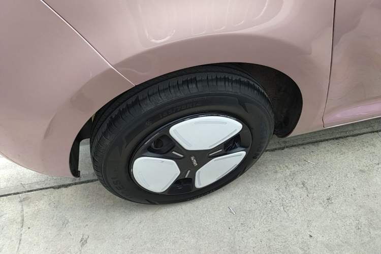 Used CHANGAN NEVO Lumin 2022 155 km – Refreshingly Sweet Edition Exterior 5