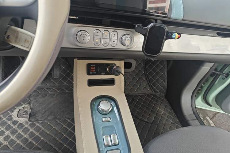 Used CHANGAN NEVO Lumin 2022 155 km – Refreshingly Sweet Edition Audio And AC Panel