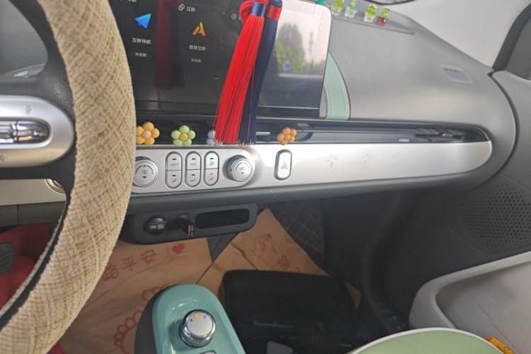 Used CHANGAN NEVO Lumin 2022 155 km – Refreshingly Sweet Edition Audio And AC Panel